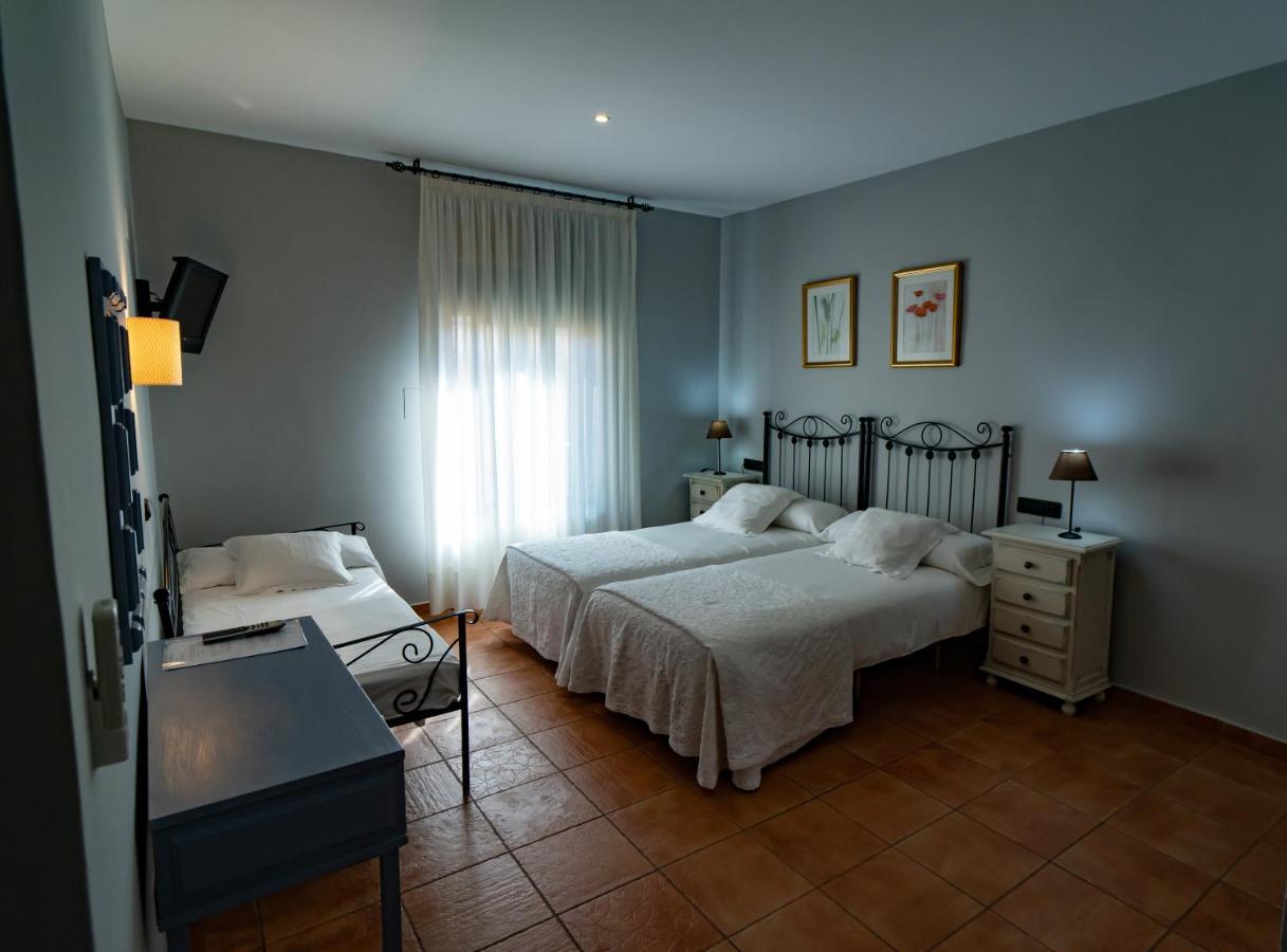 Hotel Alfonso IX (Adults Only) Caces Eksteriør bilde