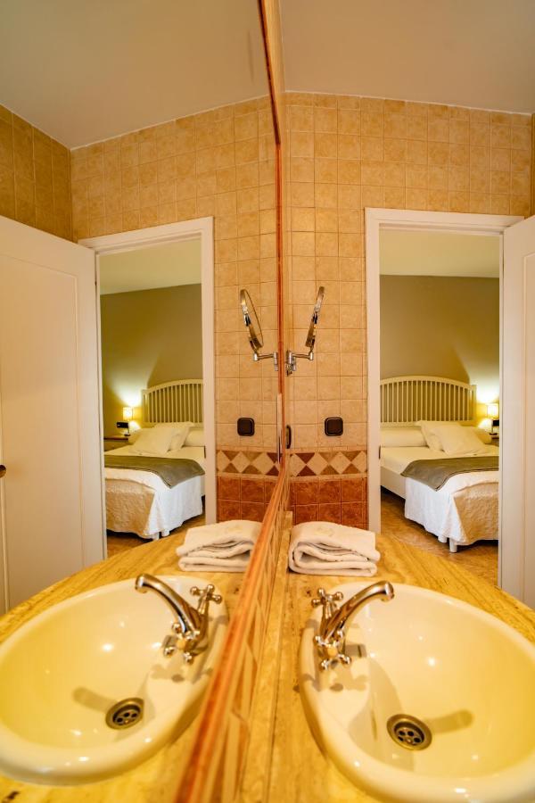 Hotel Alfonso IX (Adults Only) Caces Eksteriør bilde