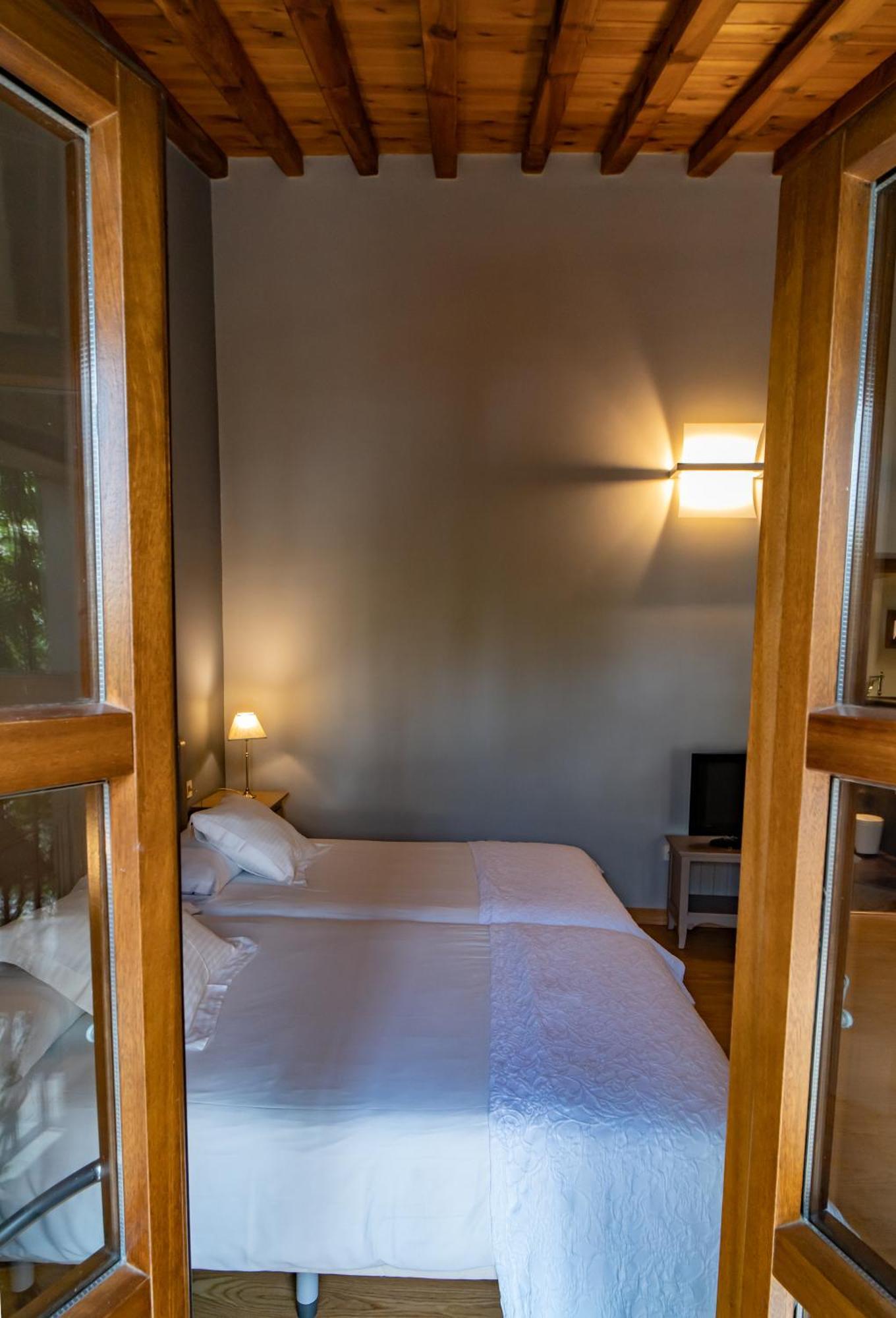 Hotel Alfonso IX (Adults Only) Caces Eksteriør bilde