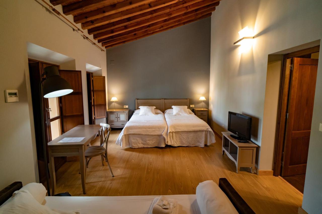 Hotel Alfonso IX (Adults Only) Caces Eksteriør bilde