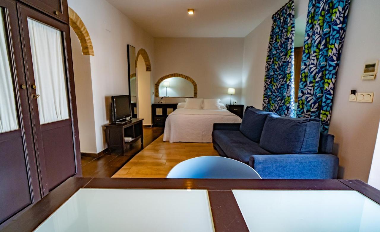 Hotel Alfonso IX (Adults Only) Caces Eksteriør bilde