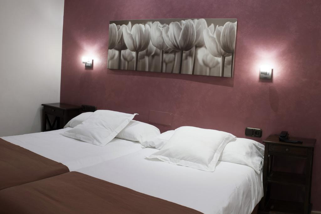 Hotel Alfonso IX (Adults Only) Caces Eksteriør bilde